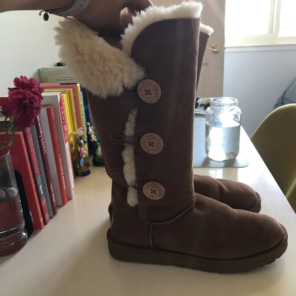 Bailey Button Uggs - image 2